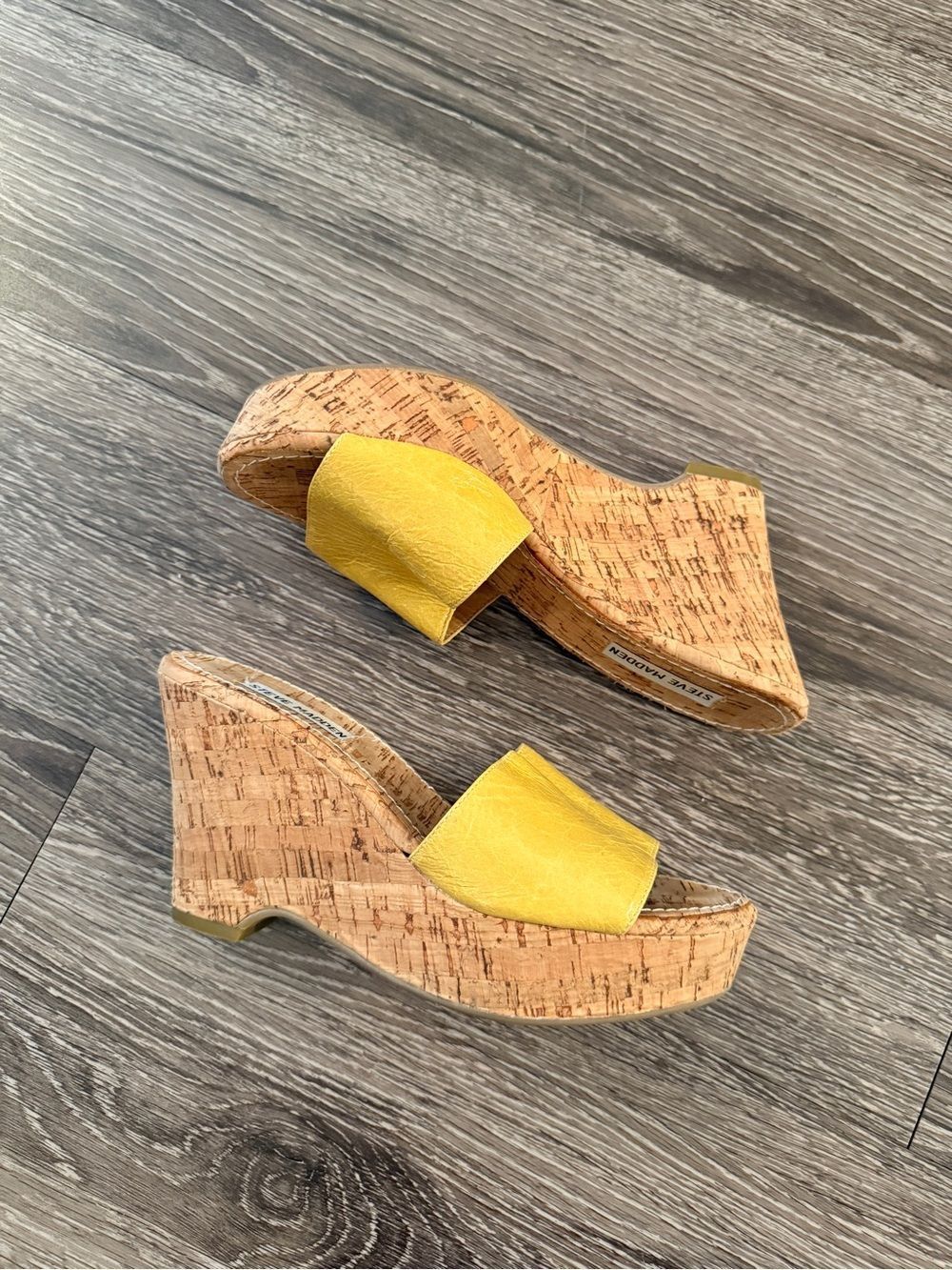 Steve Madden Surg Cork Wedges
